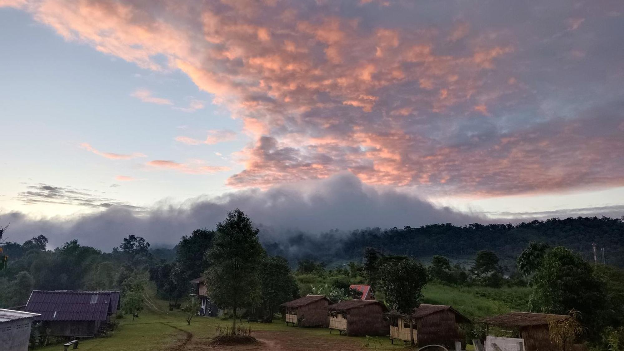 ไร่นิธิสุนทร Nithisoonthon Farmstay Mae Hong Son Eksteriør bilde