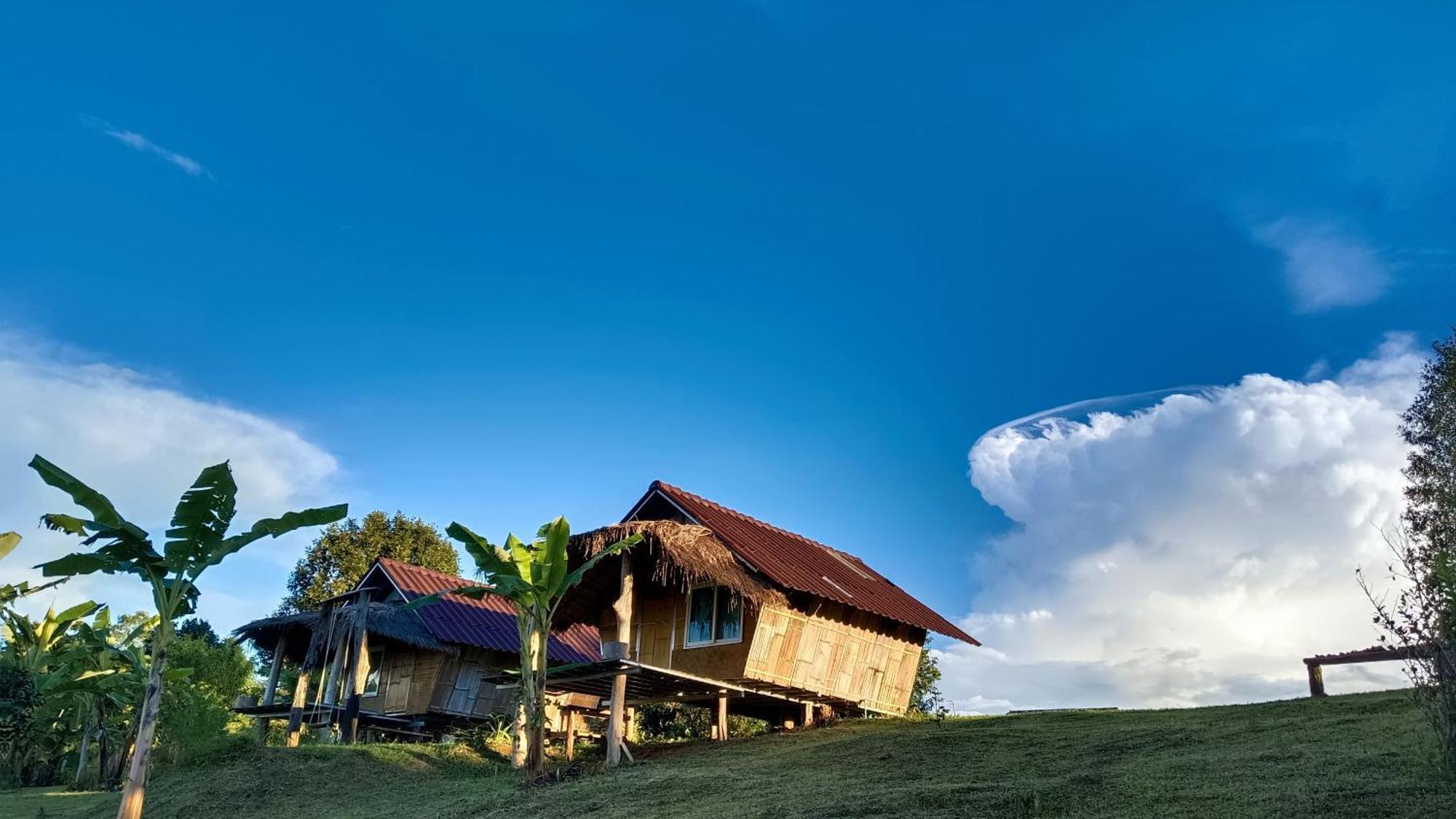 ไร่นิธิสุนทร Nithisoonthon Farmstay Mae Hong Son Eksteriør bilde