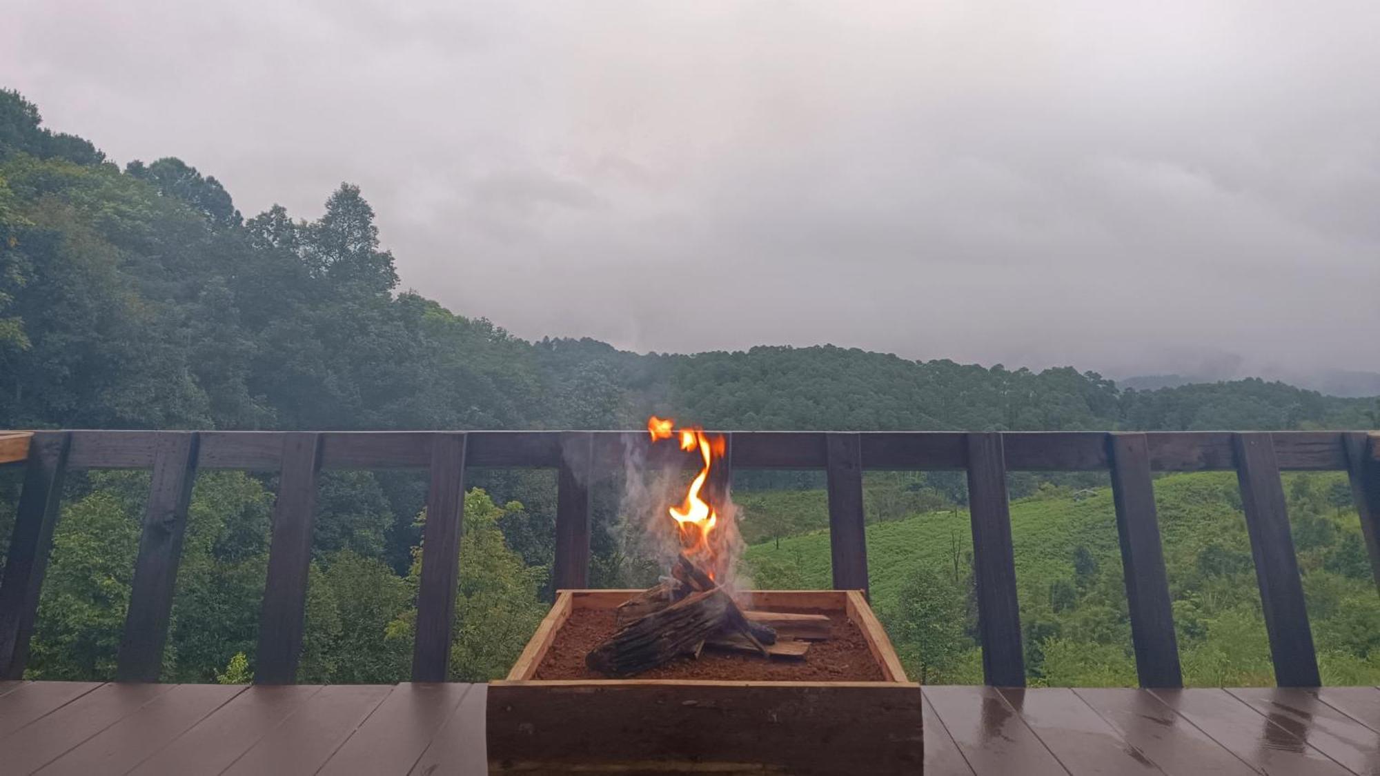 ไร่นิธิสุนทร Nithisoonthon Farmstay Mae Hong Son Eksteriør bilde