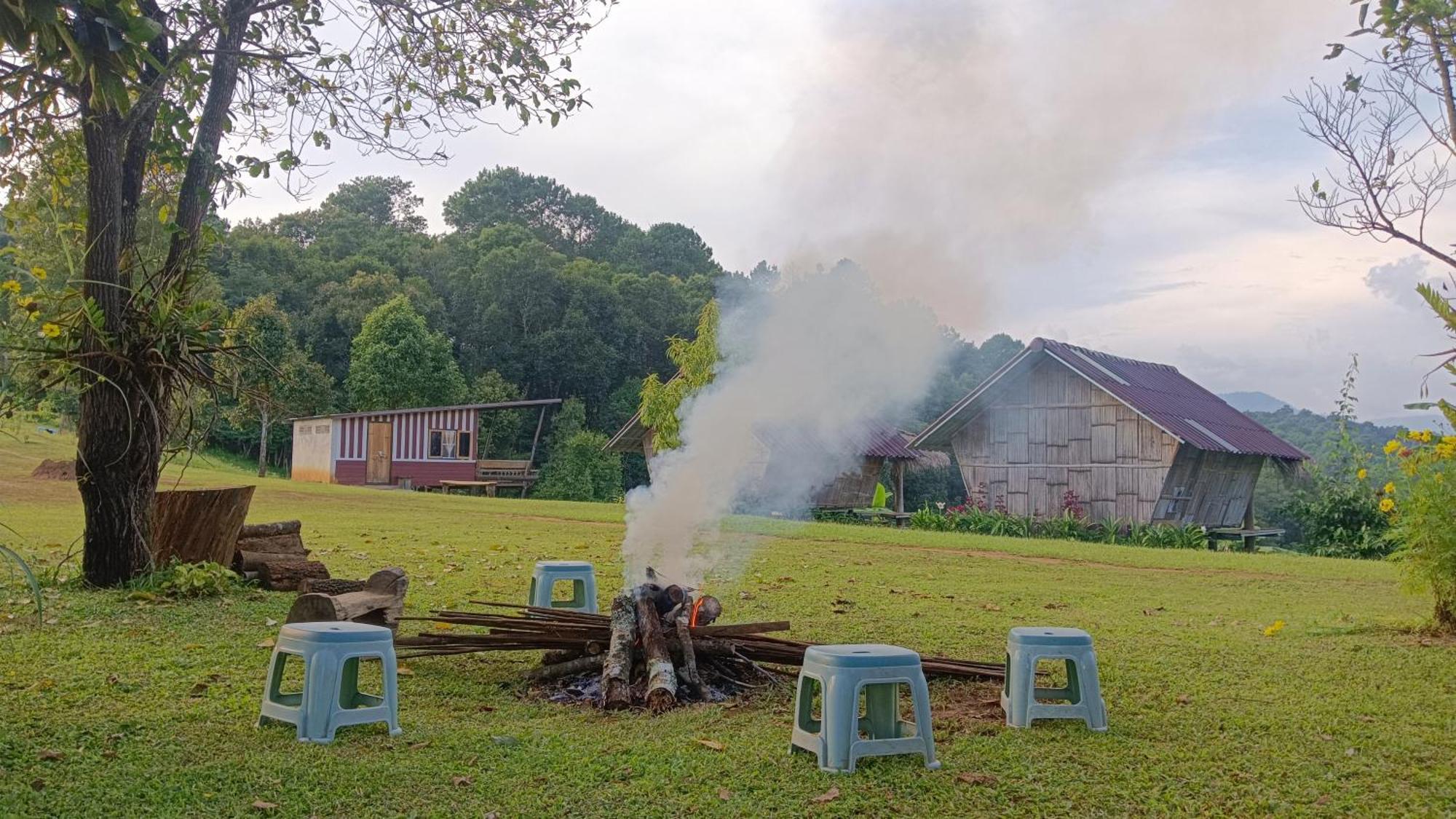 ไร่นิธิสุนทร Nithisoonthon Farmstay Mae Hong Son Eksteriør bilde