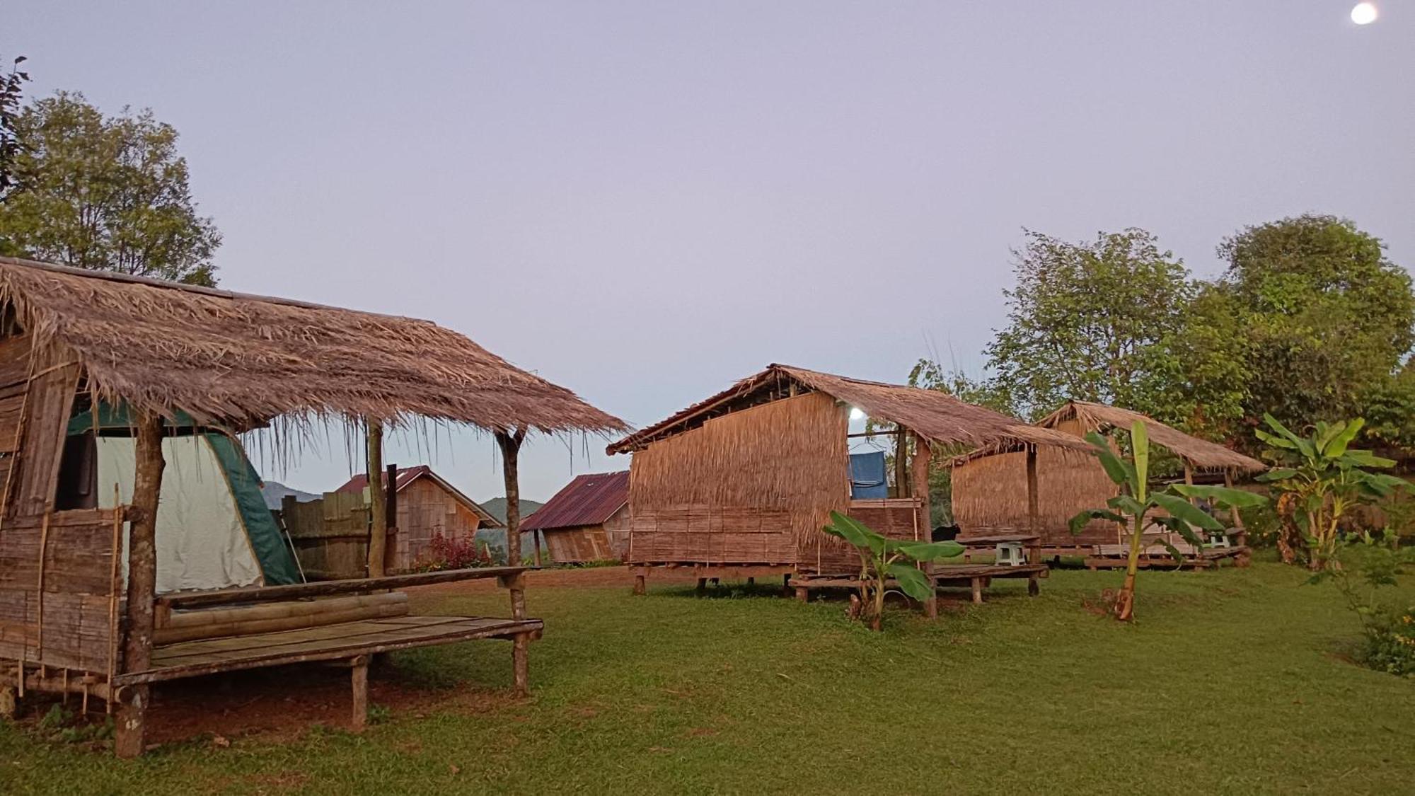 ไร่นิธิสุนทร Nithisoonthon Farmstay Mae Hong Son Eksteriør bilde