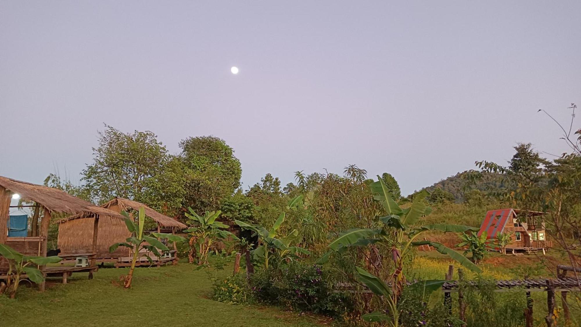 ไร่นิธิสุนทร Nithisoonthon Farmstay Mae Hong Son Eksteriør bilde