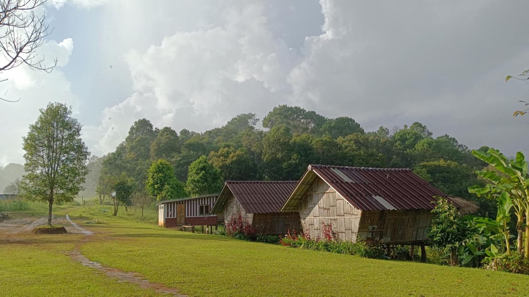 ไร่นิธิสุนทร Nithisoonthon Farmstay Mae Hong Son Eksteriør bilde
