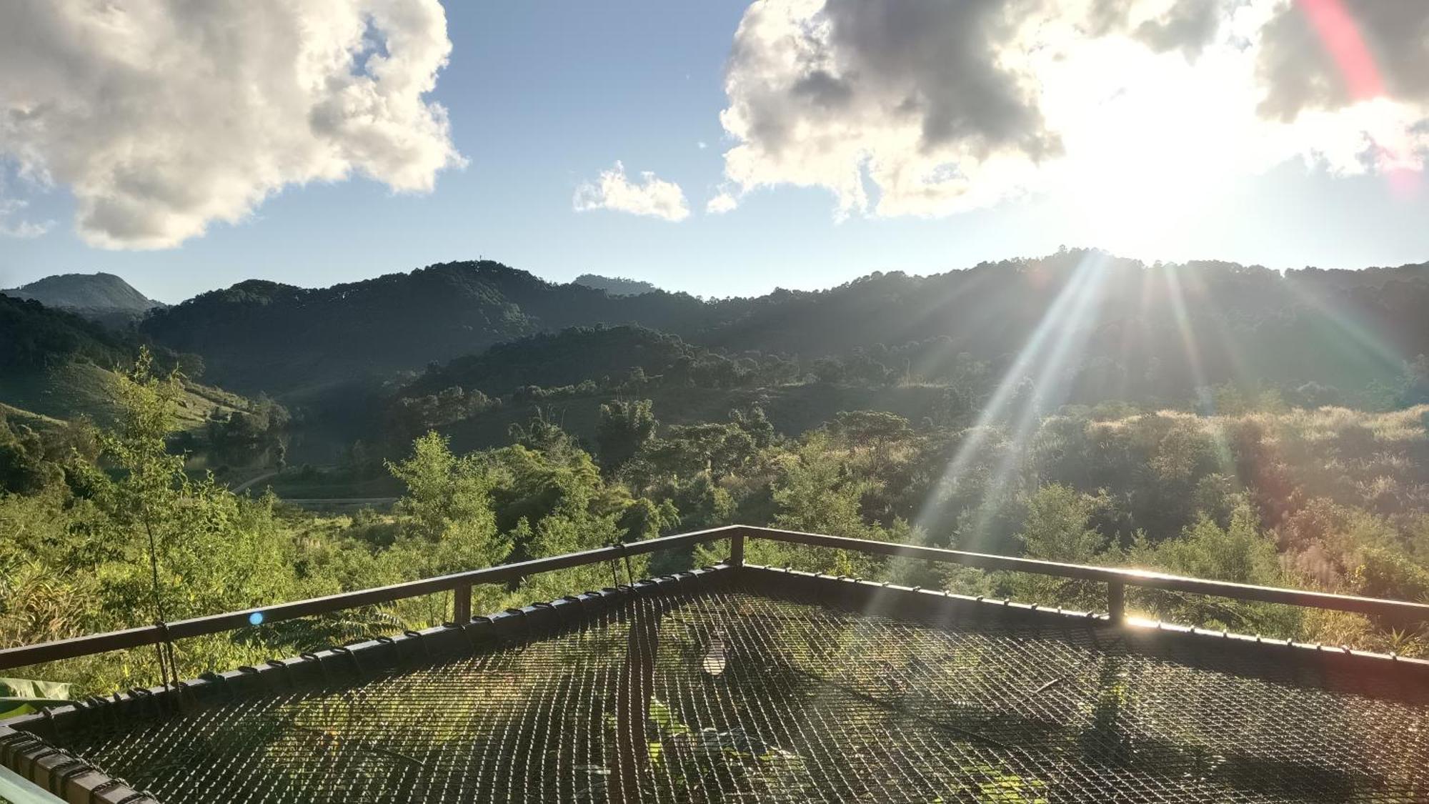 ไร่นิธิสุนทร Nithisoonthon Farmstay Mae Hong Son Eksteriør bilde