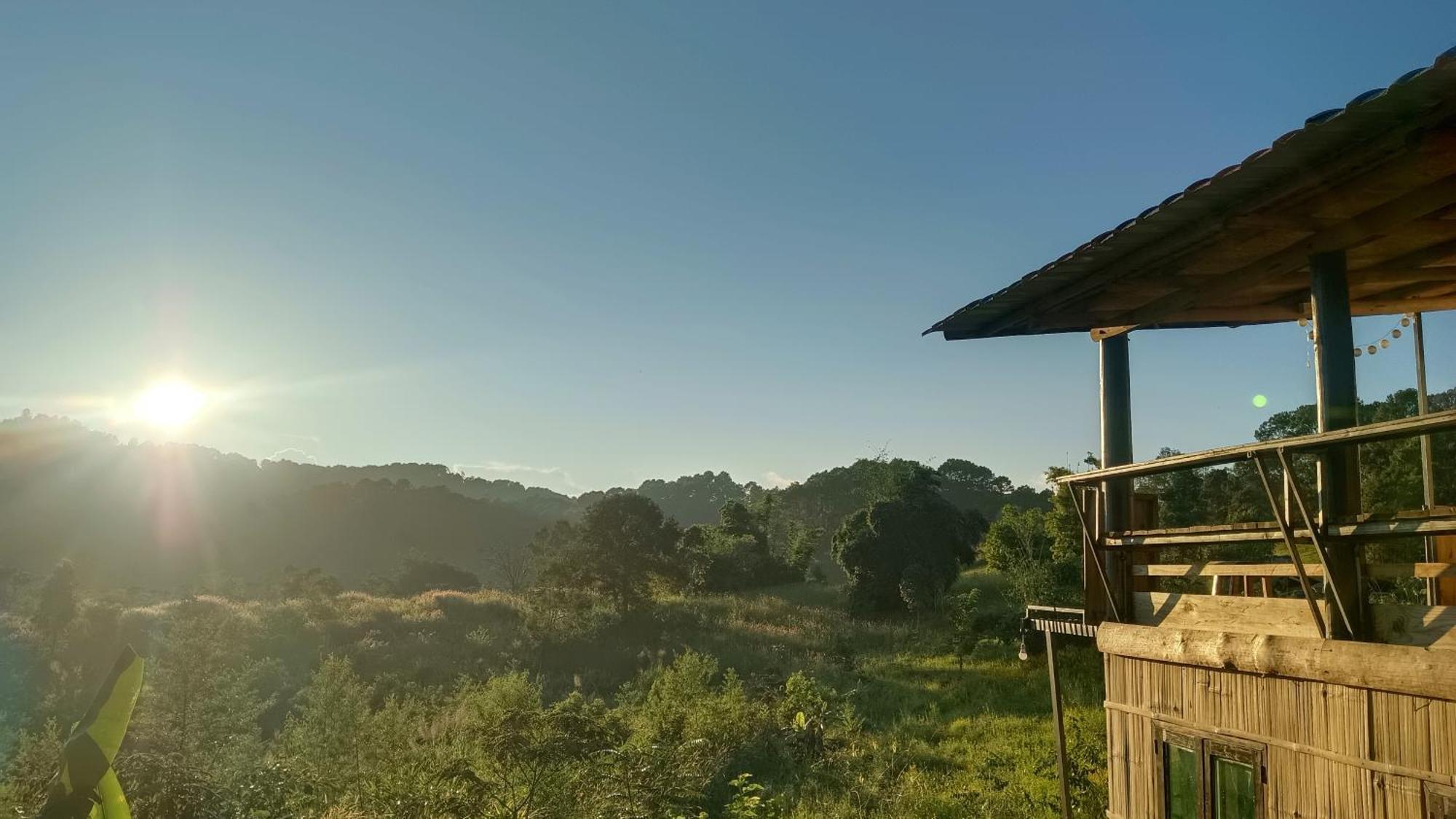 ไร่นิธิสุนทร Nithisoonthon Farmstay Mae Hong Son Eksteriør bilde